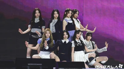 HEARTS2HEARTS performing at Seoul Festa 2025